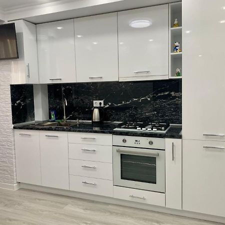 Apartament On Lev Tolstoi 43B! Lejlighed Chişinău Eksteriør billede