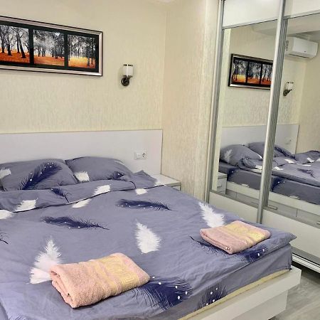 Apartament On Lev Tolstoi 43B! Lejlighed Chişinău Eksteriør billede