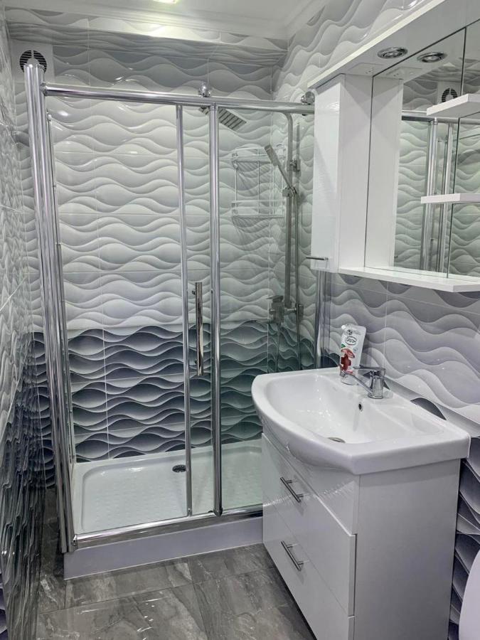 Apartament On Lev Tolstoi 43B! Lejlighed Chişinău Eksteriør billede